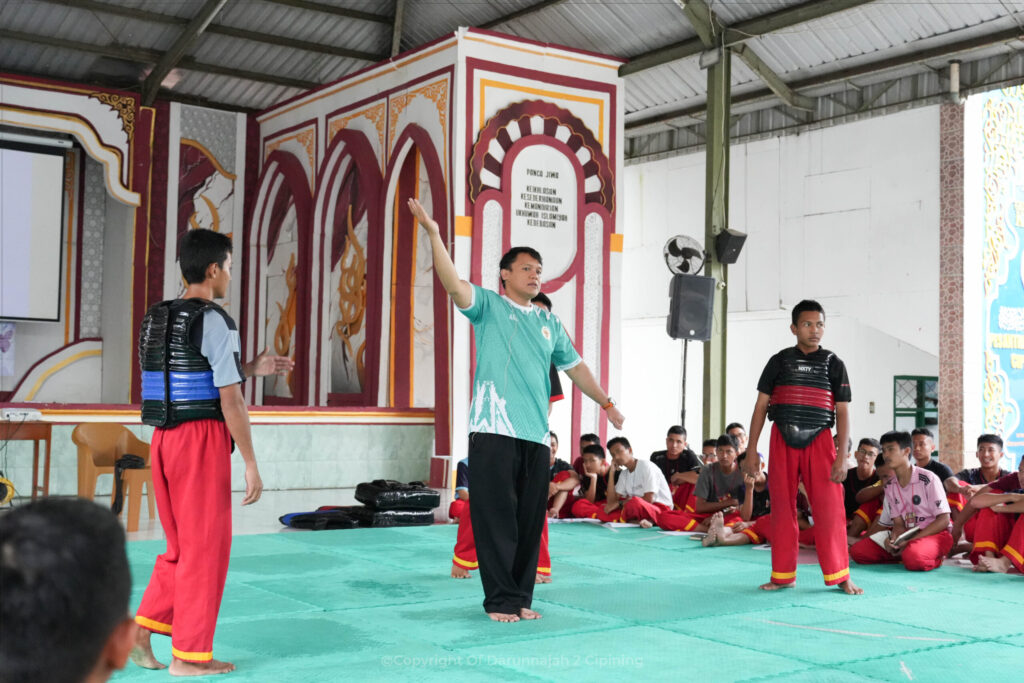 Menempa Kedisiplinan dan Kekuatan dalam Training of Trainer Tapak Suci