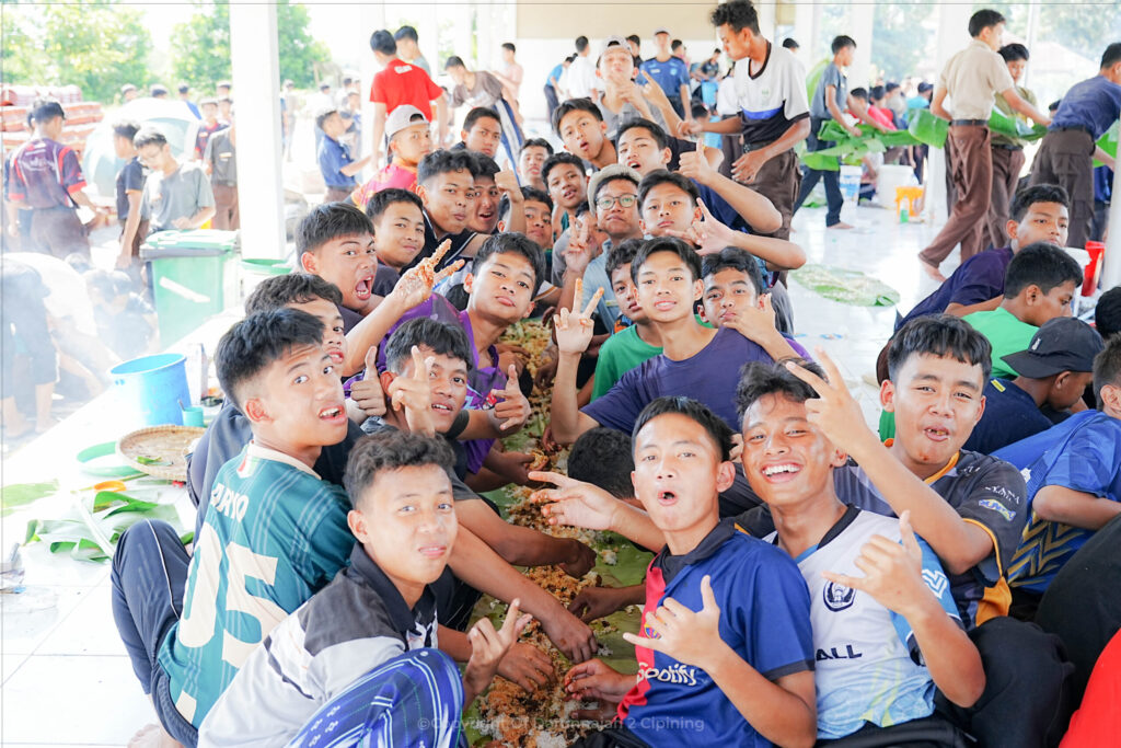 Gemuruh Takbir dan Semangat Berkurban, 207 Hewan Qurban  Disembelih di Pesantren Darunnajah 2 Cipining