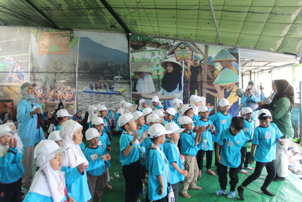 Serunya Petualangan TK Islam Darunnajah 1 di Jbound Ciapus