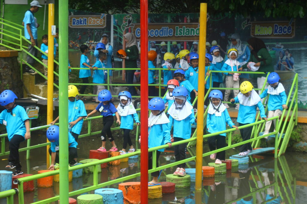 Serunya Petualangan TK Islam Darunnajah 1 di Jbound Ciapus