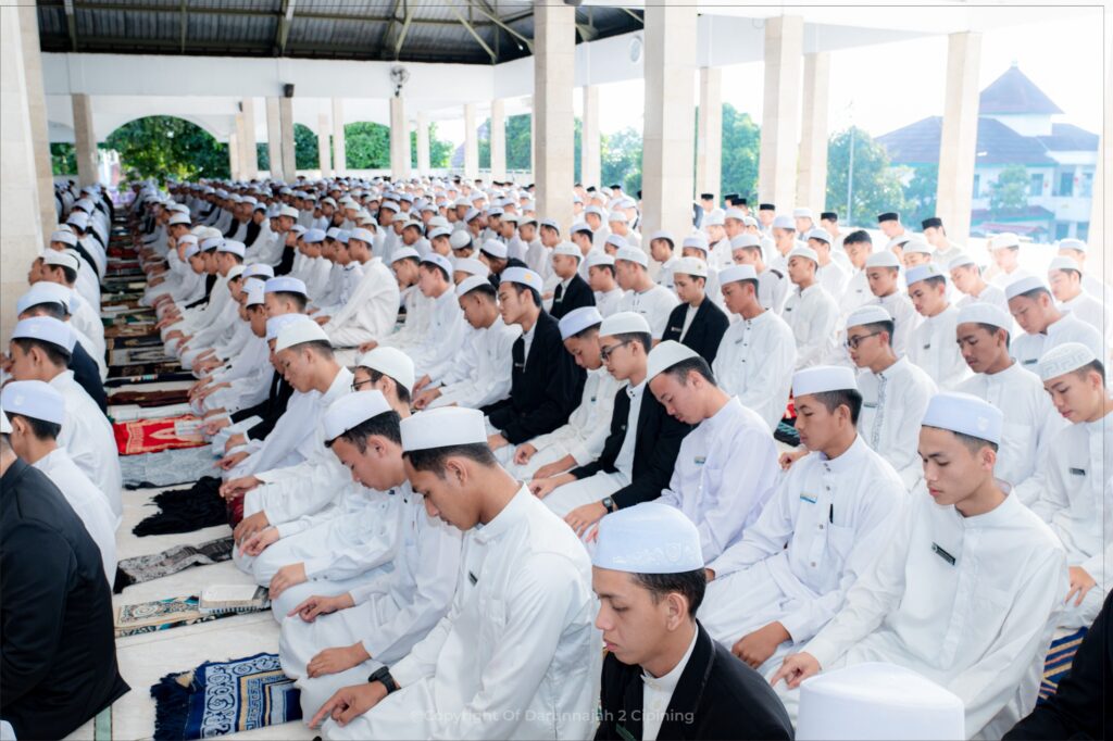 Gemuruh Takbir dan Semangat Berkurban, 207 Hewan Qurban  Disembelih di Pesantren Darunnajah 2 Cipining