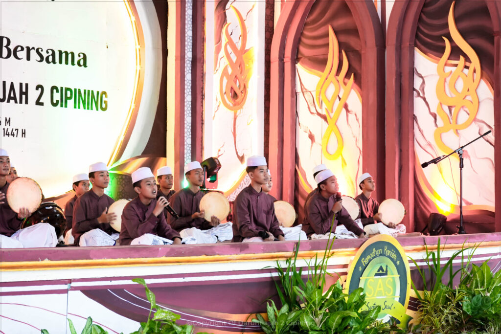 Santunan Sosial Ramadan: Ikhtiar Pesantren Darunnajah 2 Cipining Merawat Tradisi Berbagi