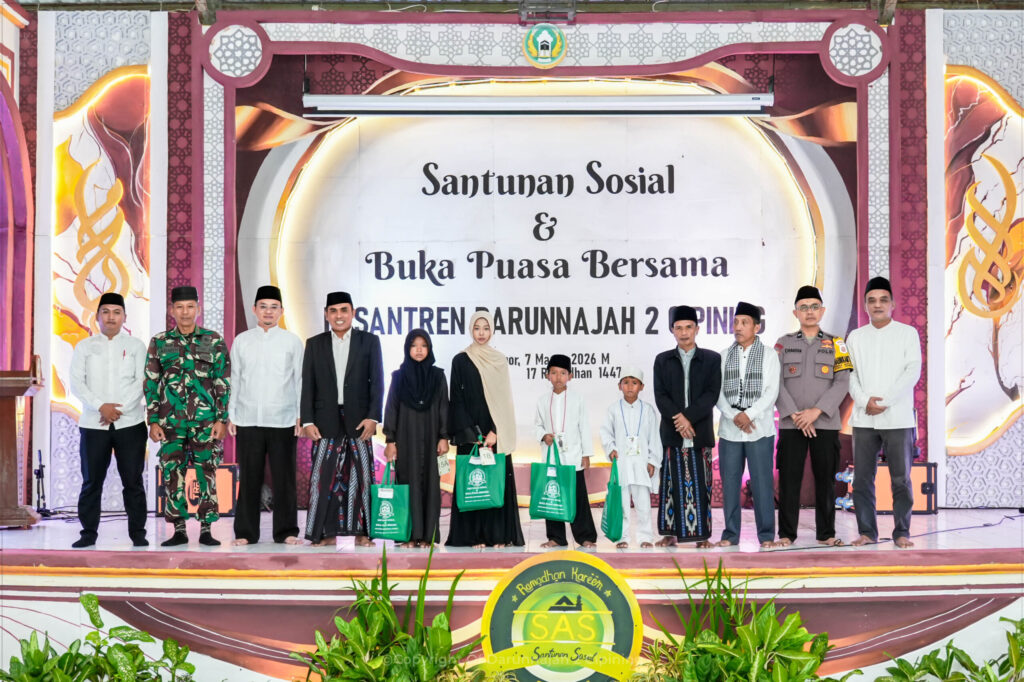 Santunan Sosial Ramadan: Ikhtiar Pesantren Darunnajah 2 Cipining Merawat Tradisi Berbagi