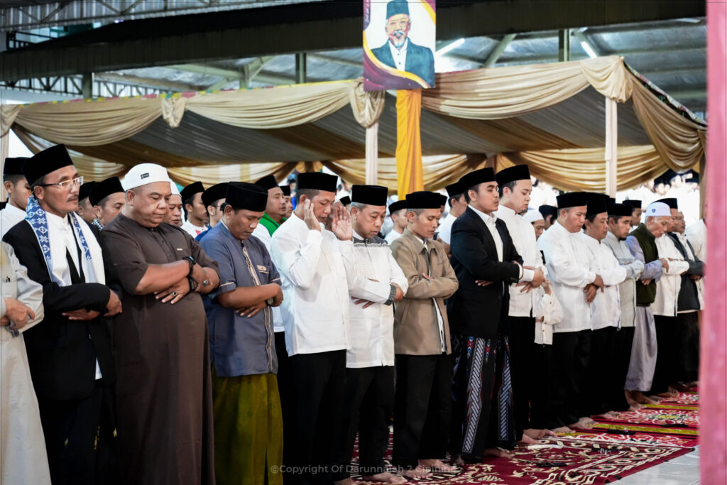 Santunan Sosial Ramadan: Ikhtiar Pesantren Darunnajah 2 Cipining Merawat Tradisi Berbagi