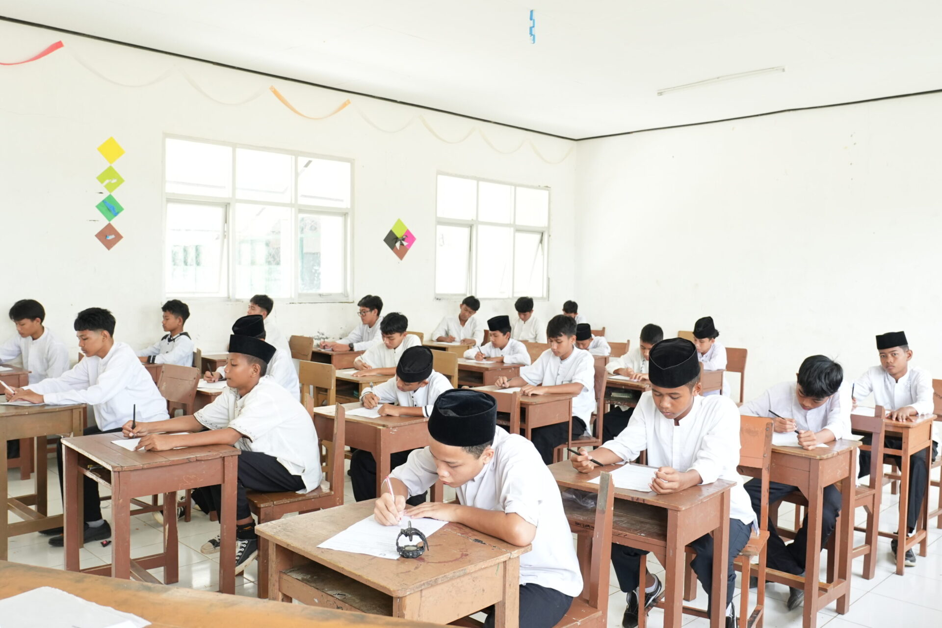 Santri Kelas 5 TMISiap Jadi Guru Darsul Idhafi