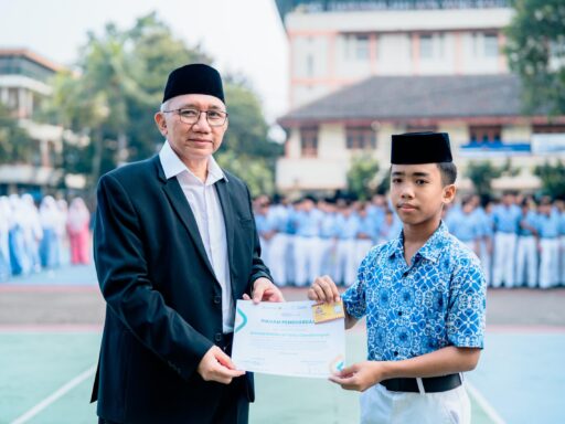 Laznas Darunnajah Apresiasi Dedikasi Santri dalam Program "One Thousand a Day"