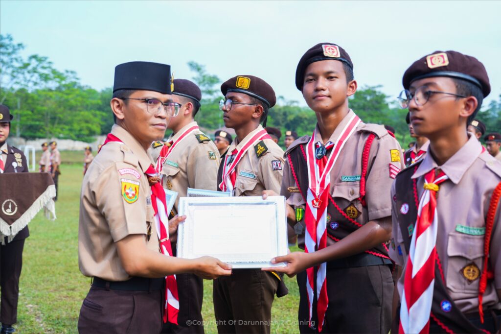 223 Santri Tempa Diri di Tapakan Pramuka Garuda