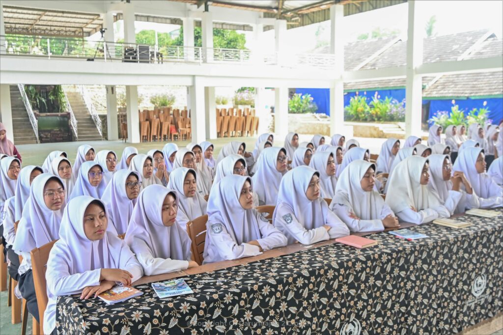 Momen Haru dan Khidmat, 119 Santriwati Kelas 6 TMI Darunnajah Laksanakan Khutbatul Wada’ 2026