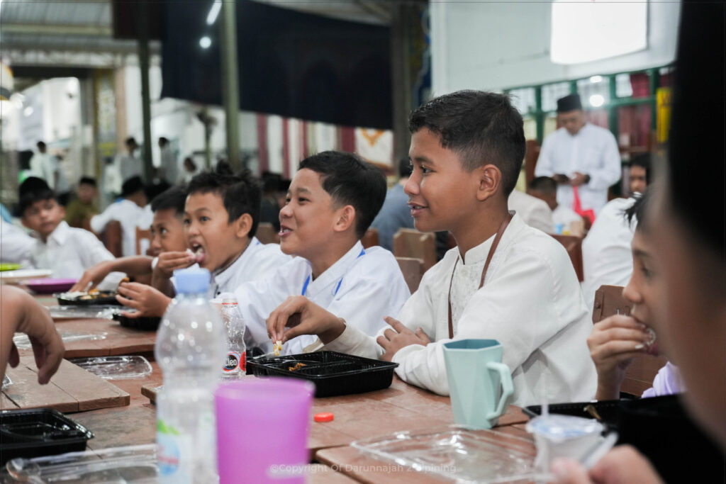 Dari Pelukan Orang Tua Menuju Gerbang Ilmu, Langkah Awal Santri Baru di Darunnajah 2 Cipining