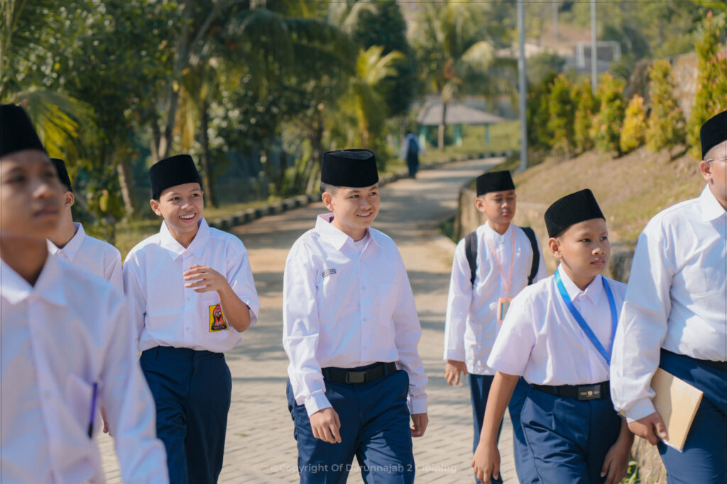Tak Kenal Maka Taaruf: Merajut Kedekatan Santri Baru dengan Lingkungan Belajarnya