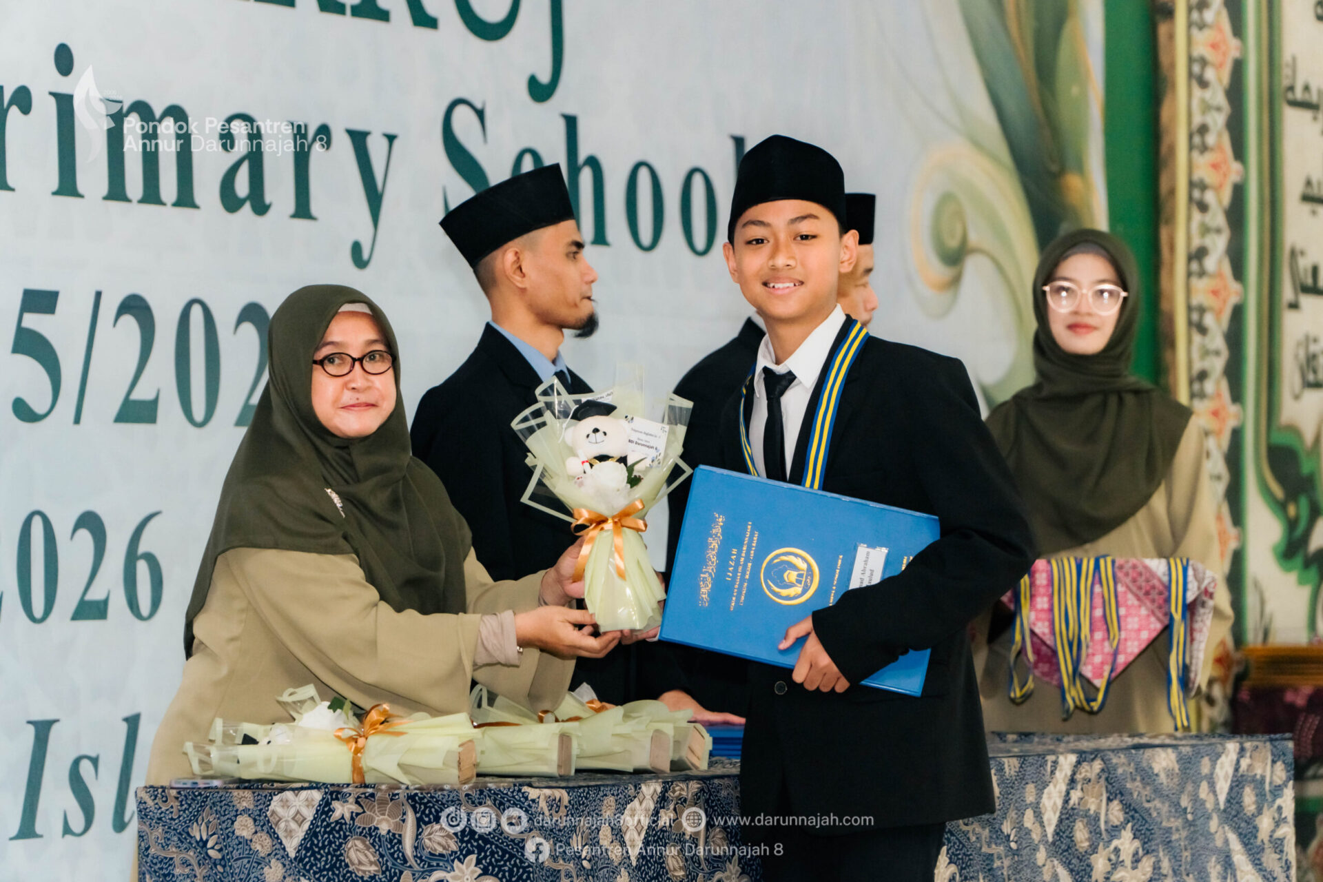 30 Siswa SD Islam Darunnajah 8 Diwisuda, Siap Lanjutkan Studi ke Jenjang Lebih Tinggi