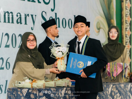 30 Siswa SD Islam Darunnajah 8 Diwisuda, Siap Lanjutkan Studi ke Jenjang Lebih Tinggi