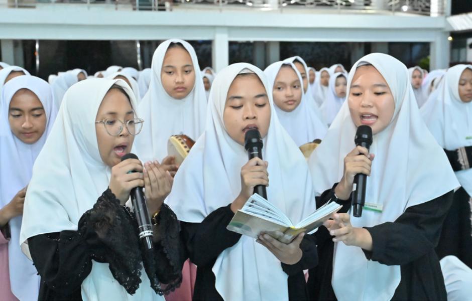 Peringatan Isra Mi'raj Jadi Momentum Santri Tingkatkan Kualitas Diri