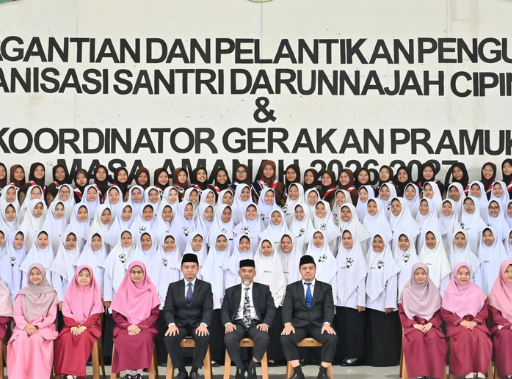 Pergantian Pengurus Santri Putri; Lantik Pengurus Baru dari Kelas 5 TMI