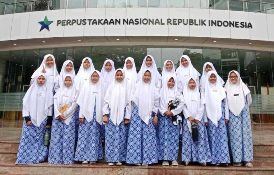 Santri Darunnajah 2 Cipining Menjelajah Perpustakaan Tertinggi Dunia