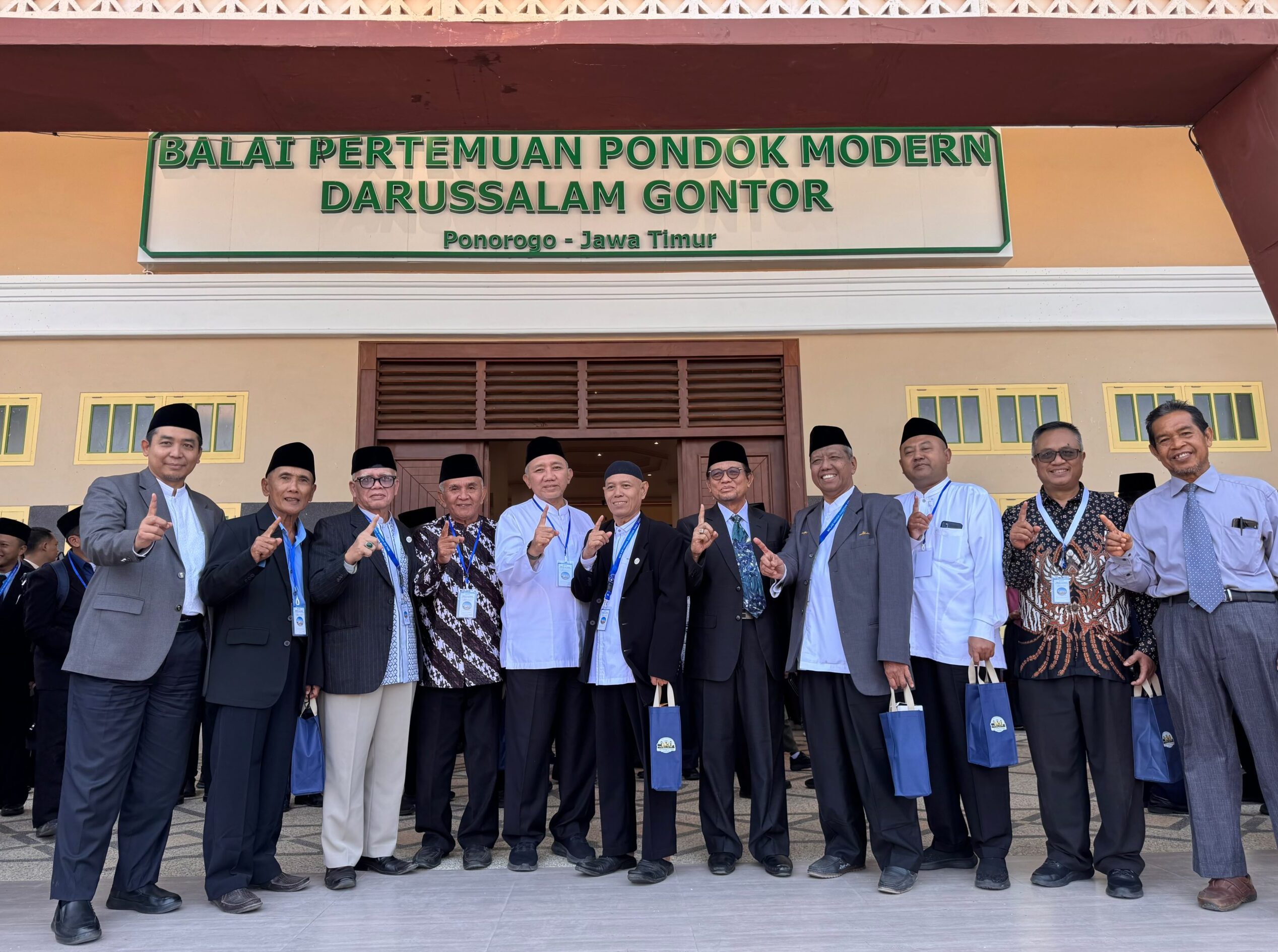 Pimpinan Pesantren Darunnajah Hadiri Milad ke-63 UNIDA Gontor, Perkuat Kolaborasi Pendidikan Pesantren