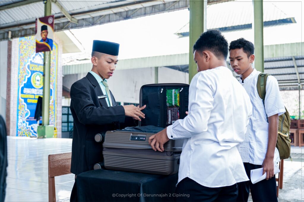 Santri Lama Kembali ke Pondok, Awali Semangat Tahun Ajaran Baru