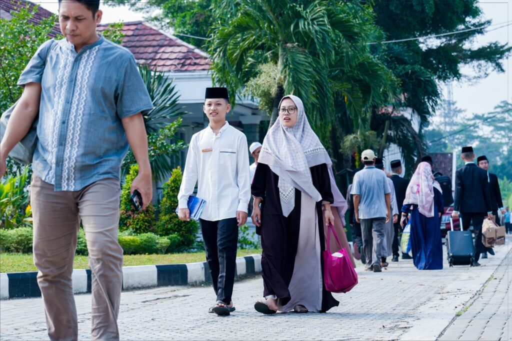 Santri Lama Kembali ke Pondok, Awali Semangat Tahun Ajaran Baru