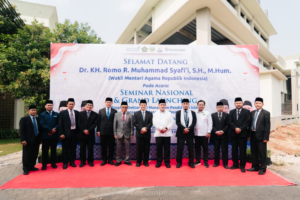 Sambut Wakil Menteri Agama, Ribuan Santri Darunnajah Ikuti Peluncuran Program Doktor S3 Manajemen Pendidikan Islam