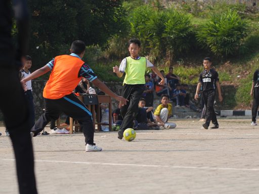Keseruan Perlombaan Pekan Olahraga dan Seni dalam rangkaian Pekan Perkenalan Khutbatul 'Arsy