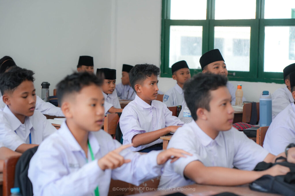 New Chapter Begins! Santri Baru Darunnajah 2 Cipining Awali KBM Perdana Tahun Ajaran 2026–2027