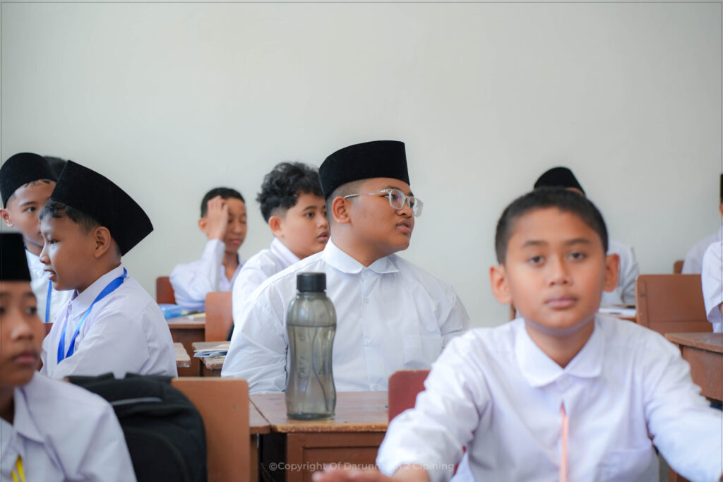 New Chapter Begins! Santri Baru Darunnajah 2 Cipining Awali KBM Perdana Tahun Ajaran 2026–2027