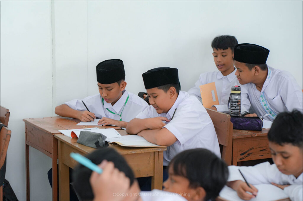 New Chapter Begins! Santri Baru Darunnajah 2 Cipining Awali KBM Perdana Tahun Ajaran 2026–2027