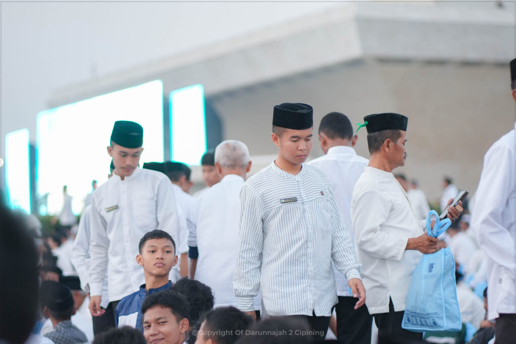 Dari Pesantren untuk Negara: Ratusan Santri Ikuti Zikir Lintas Agama Menjelang HUT ke-81 RI