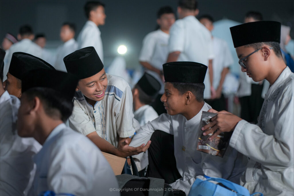 Dari Pesantren untuk Negara: Ratusan Santri Ikuti Zikir Lintas Agama Menjelang HUT ke-81 RI