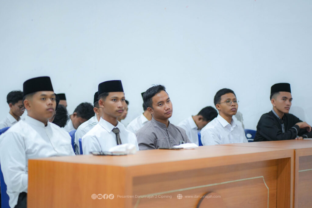 Peluit Pertama Dibunyikan, Wali Kelas TMI Satukan Langkah