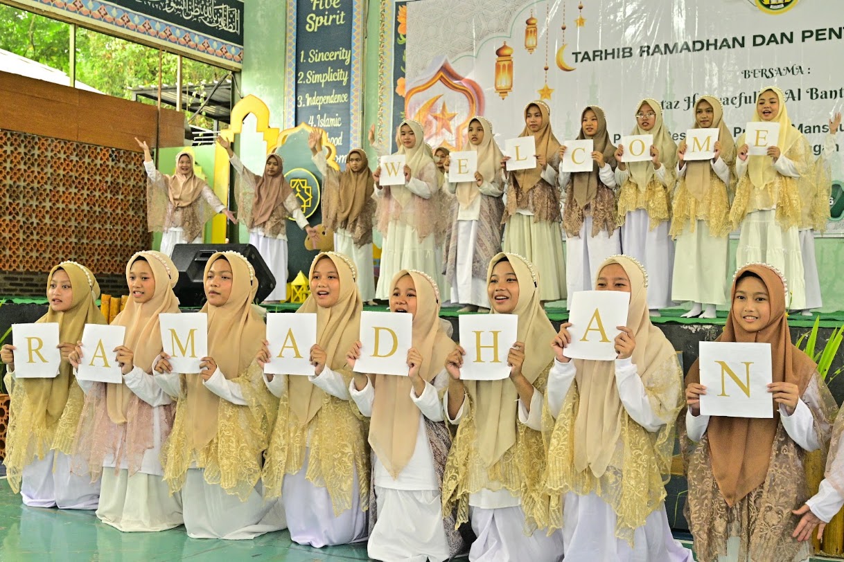 Gebyar Ramadhan Darunnajah 3 Al-Manshur: Harmoni Penampilan Santri dan Tausiyah Penuh Makna
