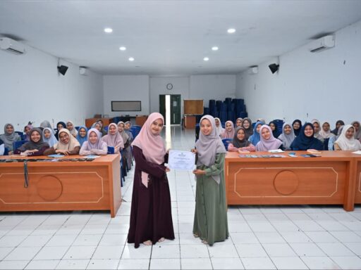 Sebelum Mengajar, Mereka Kembali Duduk sebagai Murid
