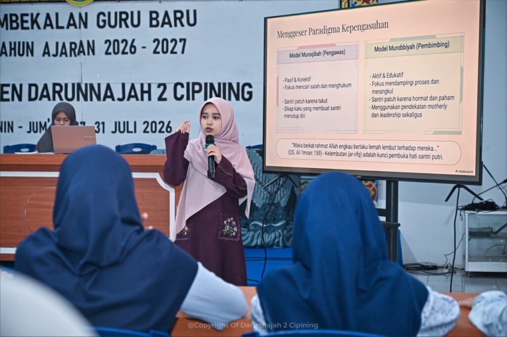 Sebelum Mengajar, Mereka Kembali Duduk sebagai Murid
