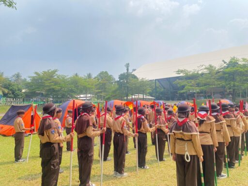 PERJUMSA Siswa Kelas VI (Enam) SD Islam Modern DarunnajahMembangun Kemandirian dan Karakter Melalui Kegiatan Pramuka