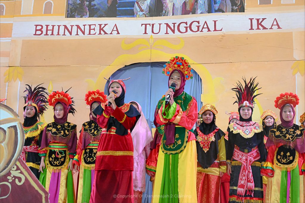 Kali Pertama Berpanitia, Santriwati Kelas 4 TMI Hidupkan Bhinneka Tunggal Ika