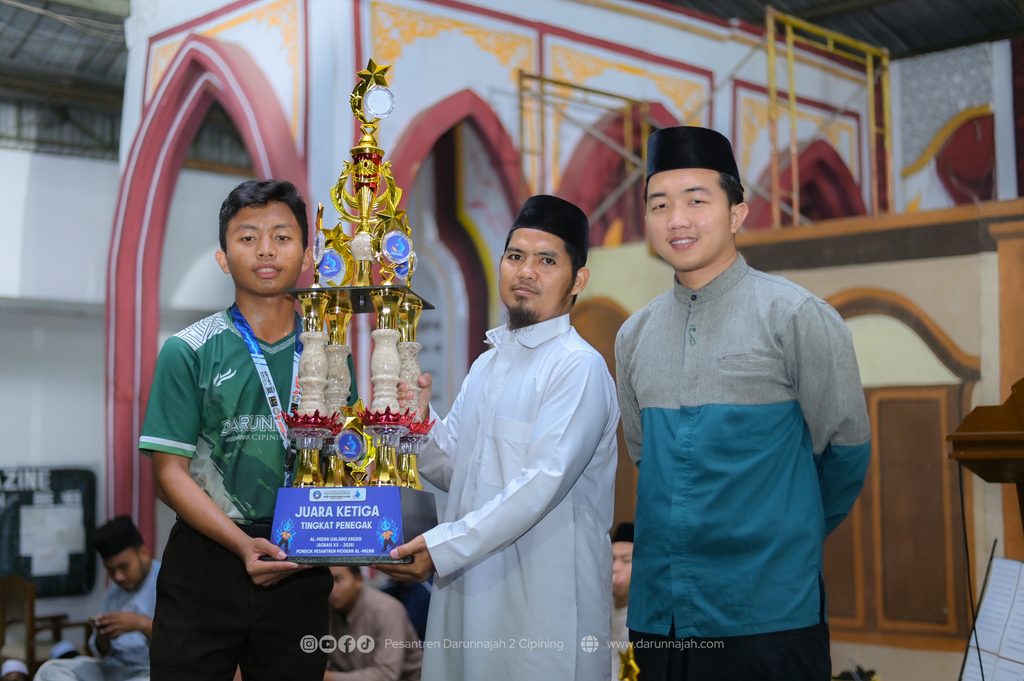 Penyambutan Kontingent Darunnajah 2 cipining yang telah meraih Juara Umum ke-3 di AGRASI (Al Mizan Galang Kreasi)