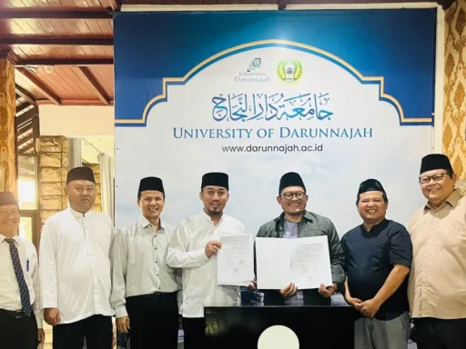 Darunnajah dan Rene Turos Group Bersinergi Perkuat Literasi dan Penerbitan Santri