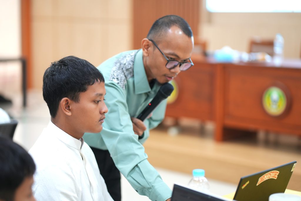 Password Lupa, Akun Nyangkut di Nomor Lama: Cerita di Balik Tugas Praktik Pelatihan Admin Darunnajah