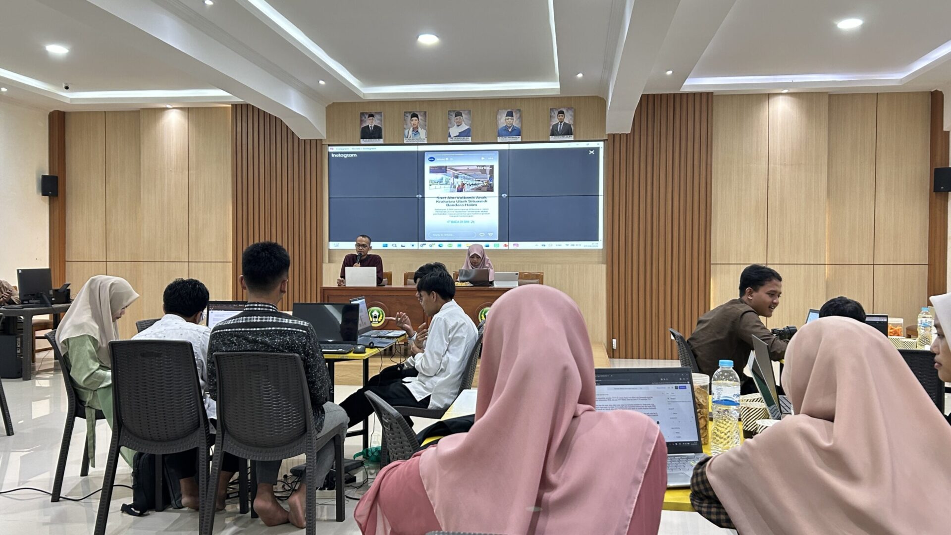 Admin Website Darunnajah 3 Mengikuti Pelatihan Website Pusat dan Cabang