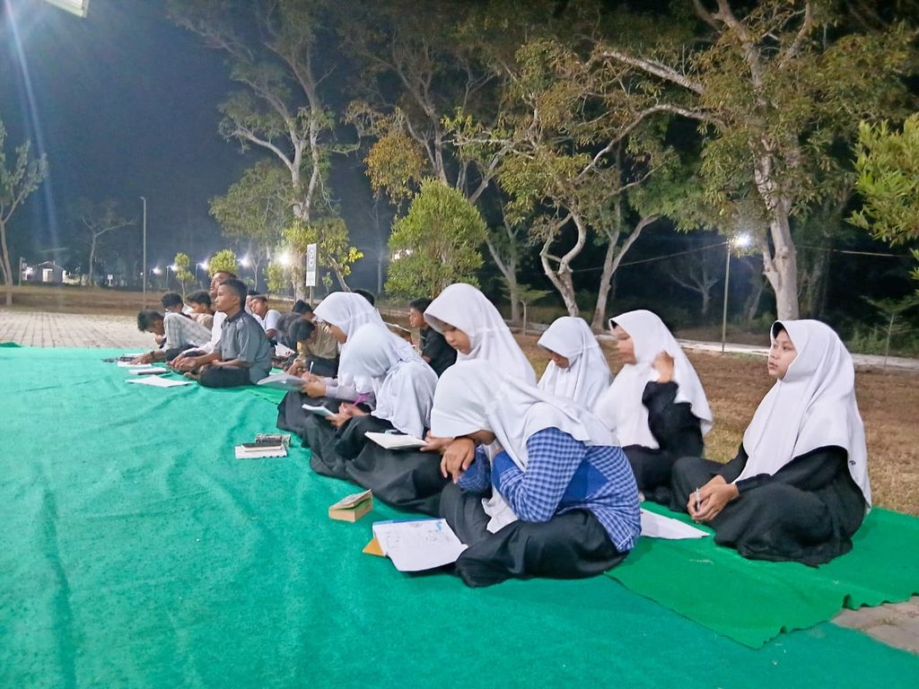 Kegiatan Santri: Menanamkan Nilai-Nilai Kesenian pada Pembukaan Latihan Folk Song ke-2 di Pondok Pesantren Dar Sulaimany Daru