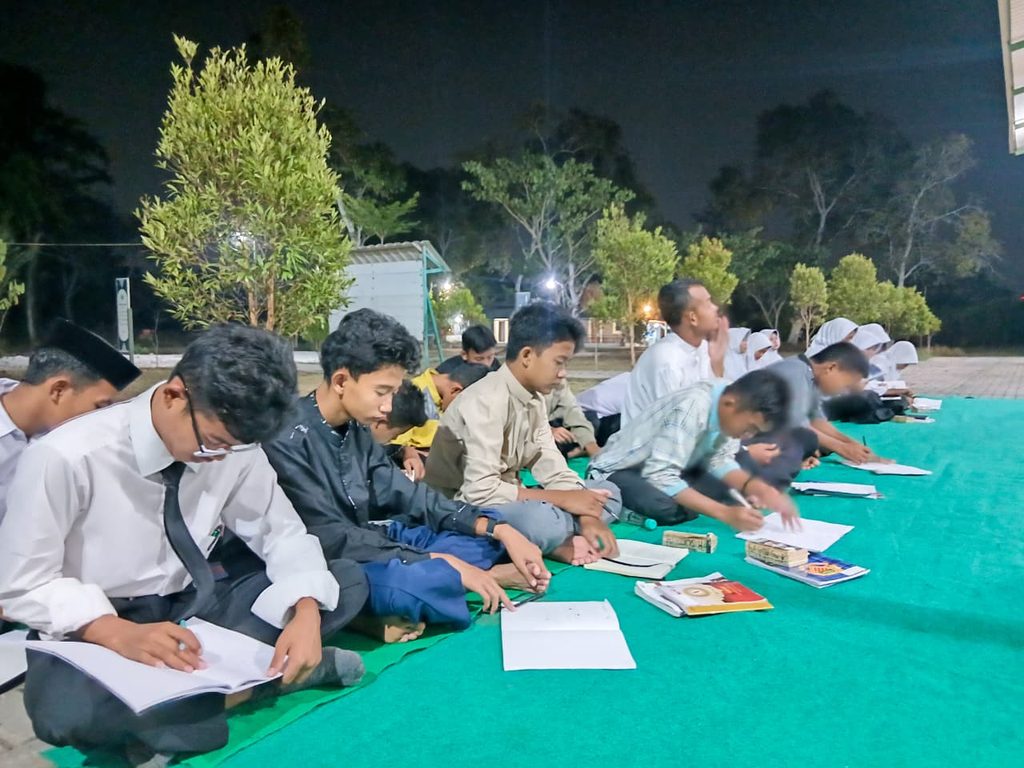 Kegiatan Santri: Menanamkan Nilai-Nilai Kesenian pada Pembukaan Latihan Folk Song ke-2 di Pondok Pesantren Dar Sulaimany Daru