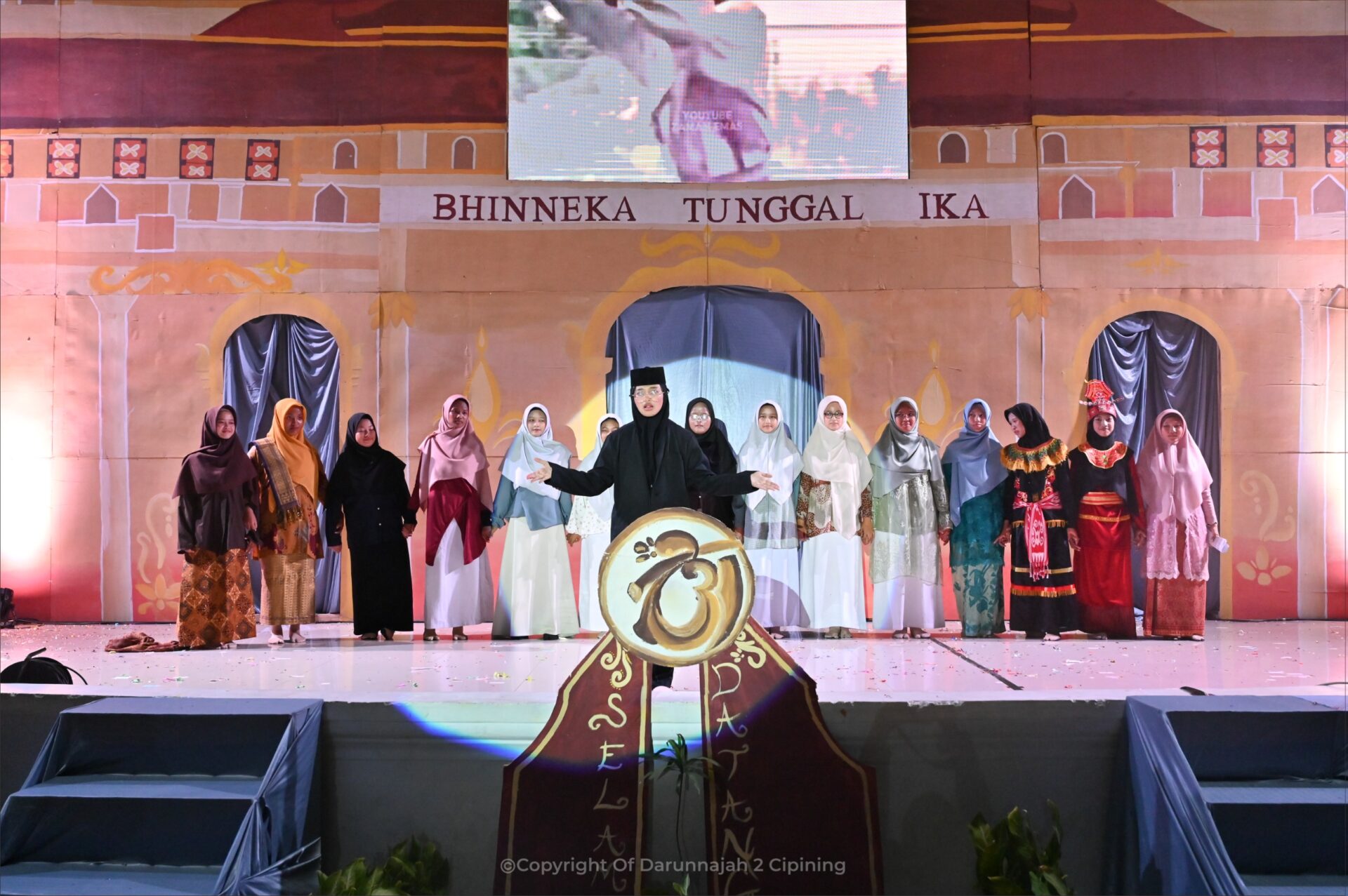Kali Pertama Berpanitia, Santriwati Kelas 4 TMI Hidupkan Bhinneka Tunggal Ika