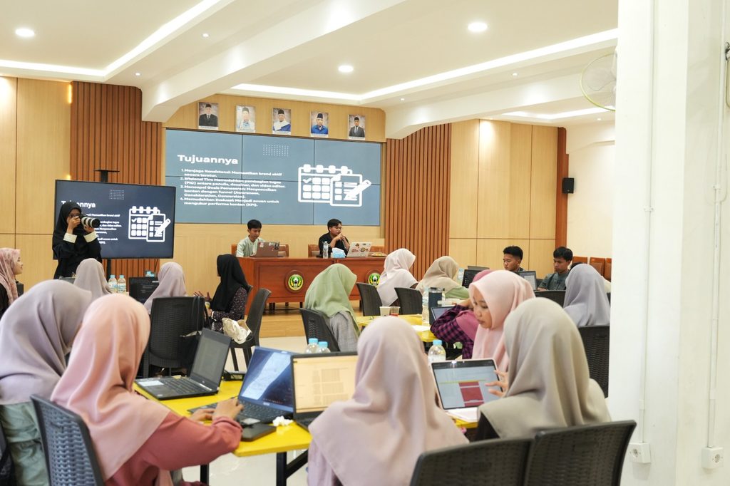 Suasana Pelatihan Admin Media Sosial dan Website Pesantren Darunnajah Pusat dan Cabang