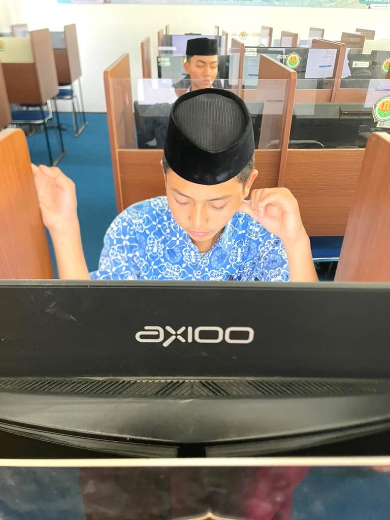 Perlombaan Olympiade Madrasah Indonesia (OMI) tingkat kabupaten Bogor Pesantren Darunnajah 2 cipining kirim utusan untuk meng
