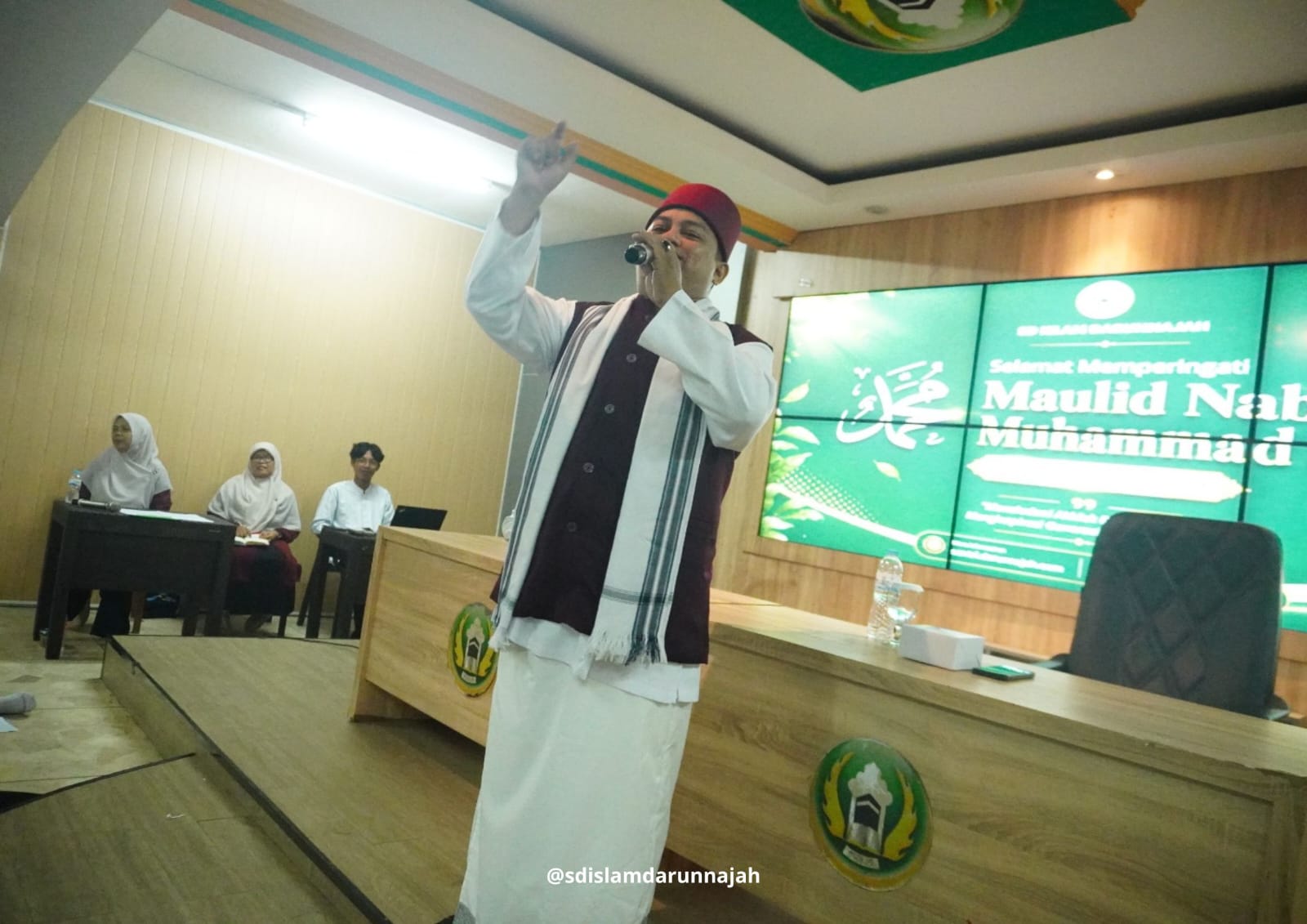 Semarak Maulid Nabi Muhammad SAW di SD Islam Darunnajah:Menghadirkan Tausiyah dan Pendongeng Inspiratif