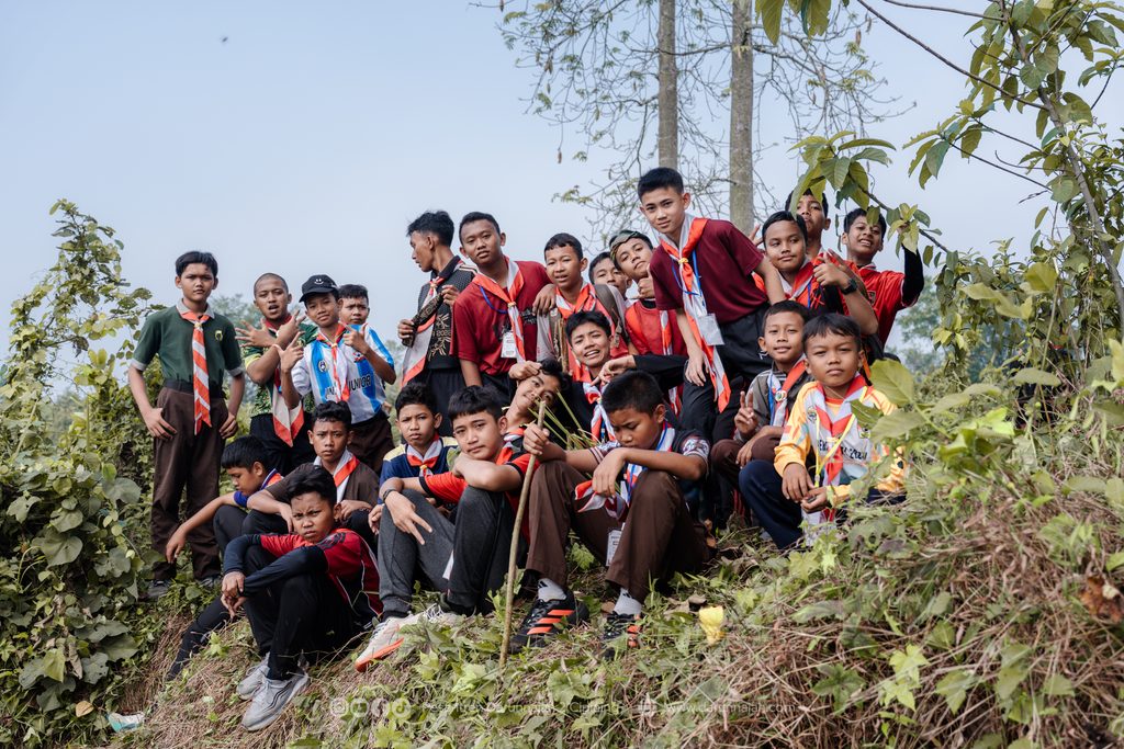 Wide Game PERKHUTSY, Santri Temukan Arti Kebersamaan