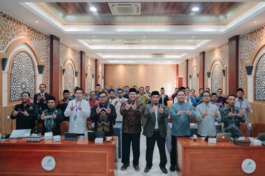 K.H. Hadiyanto Arief Paparkan Evolusi Wakaf dalam Peradaban Islam di SWBI Darunnajah