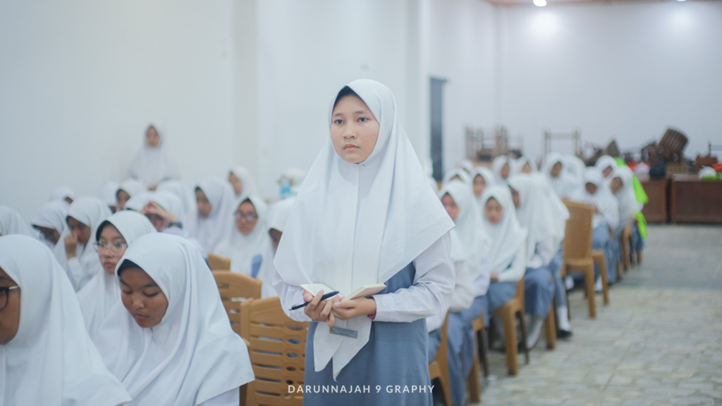 Seminar Kebersihan Darunnajah 9 Al-Hasanah: Menumbuhkan Kesadaran Hidup Bersih dan Sehat di Lingkungan Pesantren