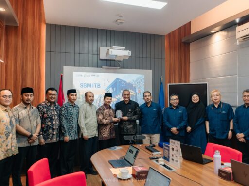 Darunnajah Membawa Pengalaman 84 Tahun ke Ruang Kelas Sekolah Bisnis dan Manajemen Institut Teknologi Bandung ITB