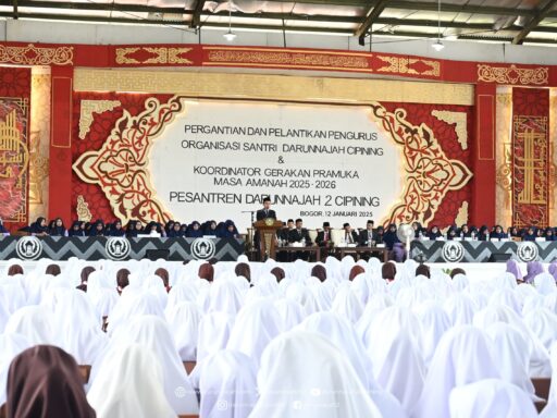 Setahun Memimpin dari Balik Seragam Santri: Apa yang Mereka Pelajari?